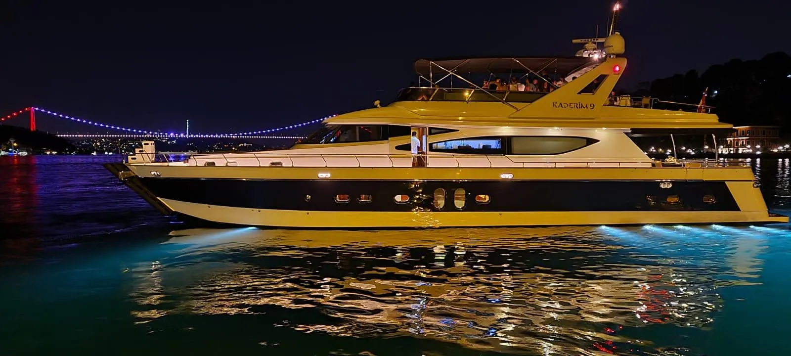 Private Yacht Tour 2 Hours