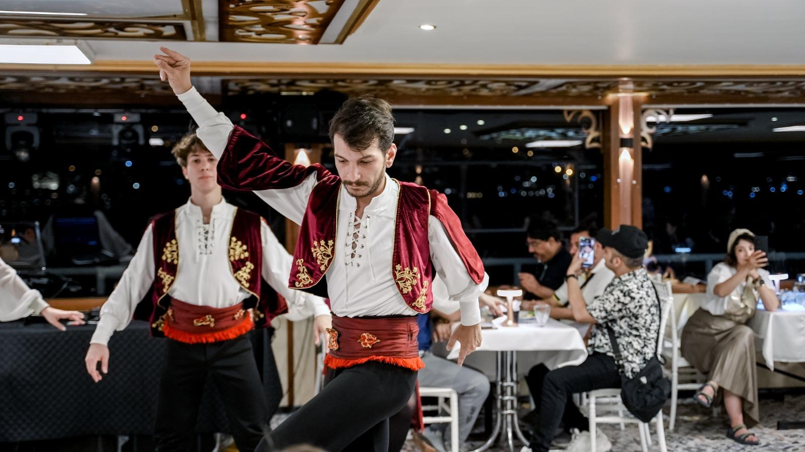 STANDARD PRİVATE TABLE WİTH ALCOHOL + Pick up&Drop off