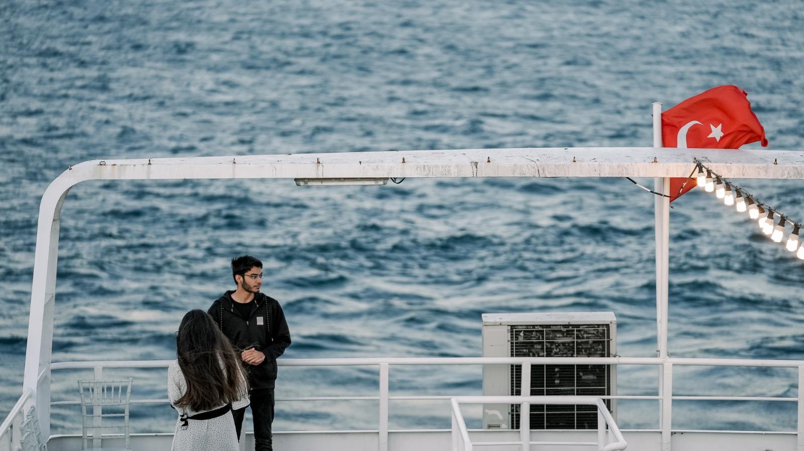 VIP PRİVATE TABLE WİTH ALCOHOL (Meeting Point)